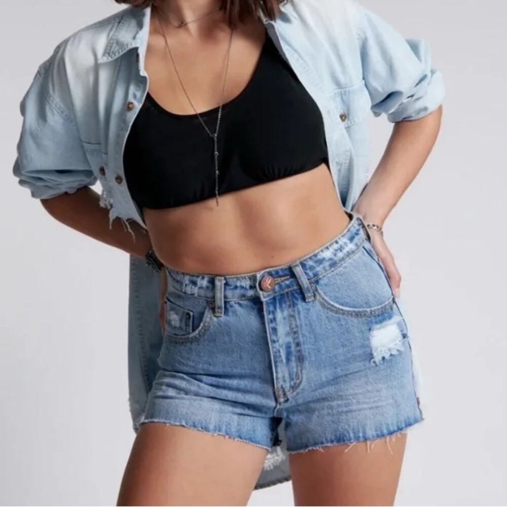 One Teaspoon Ocean Bonitas High Waist
Denim Shorts